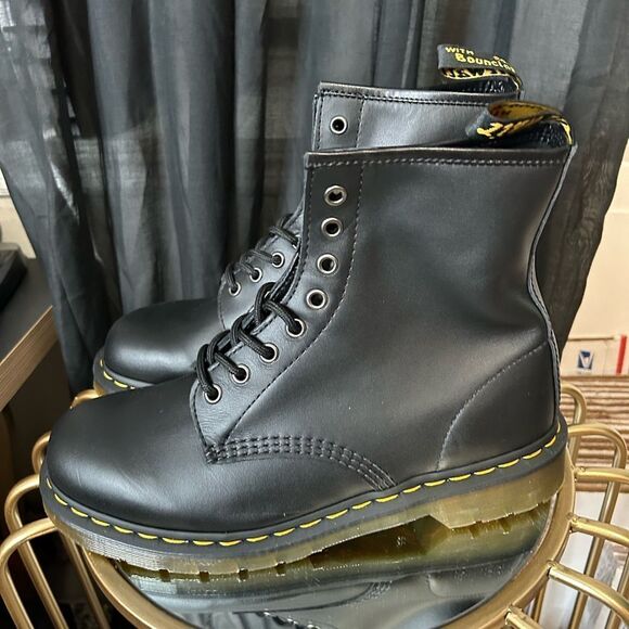 Dr. Martens 1460 SMOOTH LEATHER LACE UP BOOTS NEW - Picture 4 of 7